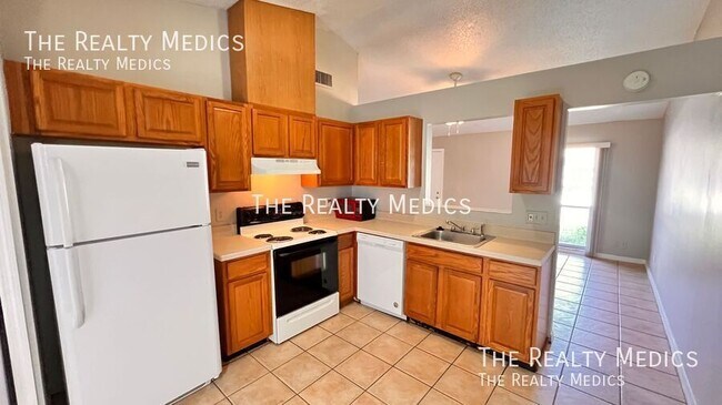 Building Photo - 12347 Antonio Cir