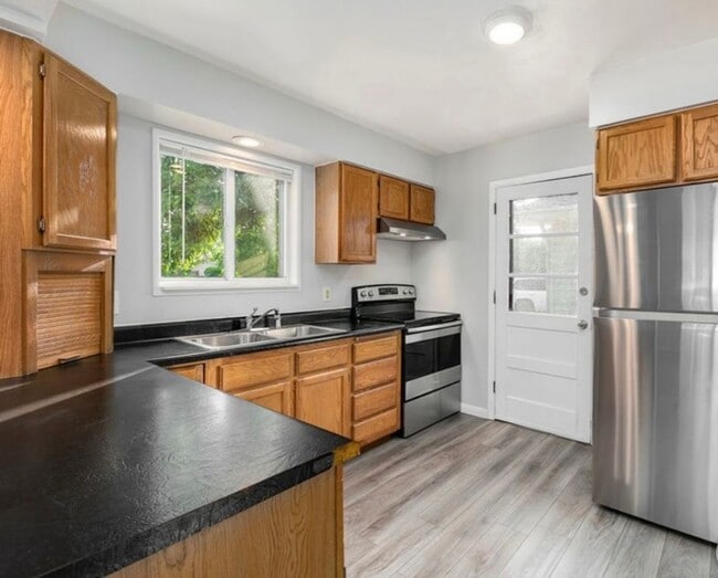 Building Photo - Charming 3 Bedroom / 2 Bath Home Near City Park – Fort Collins