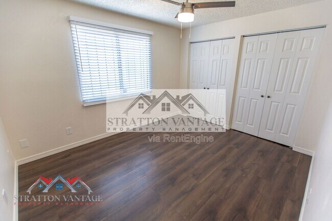 Building Photo - 3120 N 67th Ln