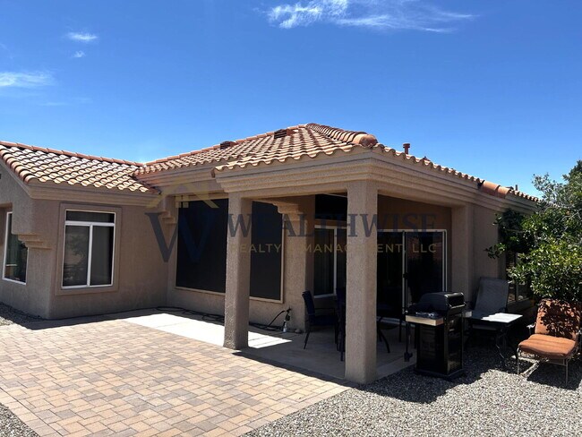 Building Photo - Luxurious 2 Bedroom 2 Bath Home for Rent in Sun City, Oro Valley 14286 N Wisteria Way, Oro Valley...