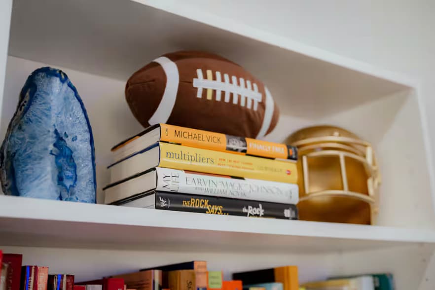 Building Photo - 1011 E Wintergreen Rd