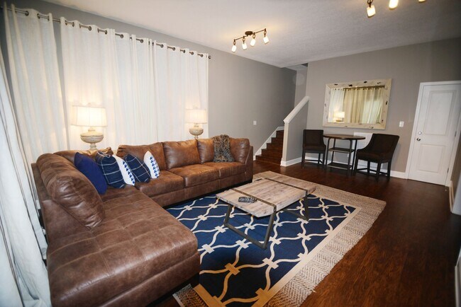 Building Photo - 1626 17th Ave E