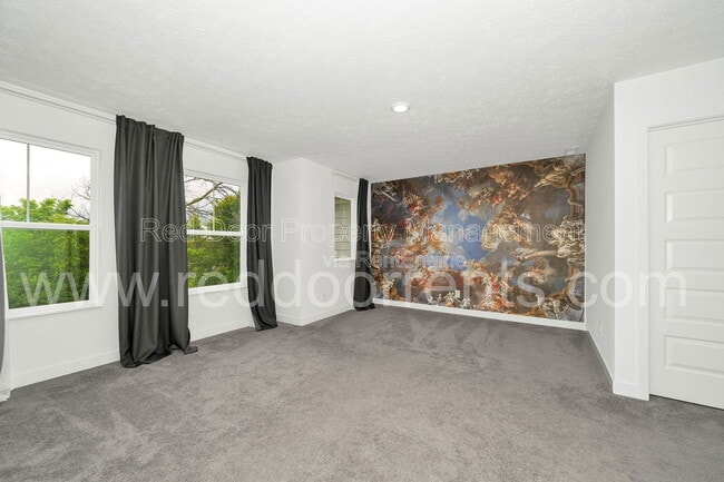 Building Photo - 6380 Apperson Dr