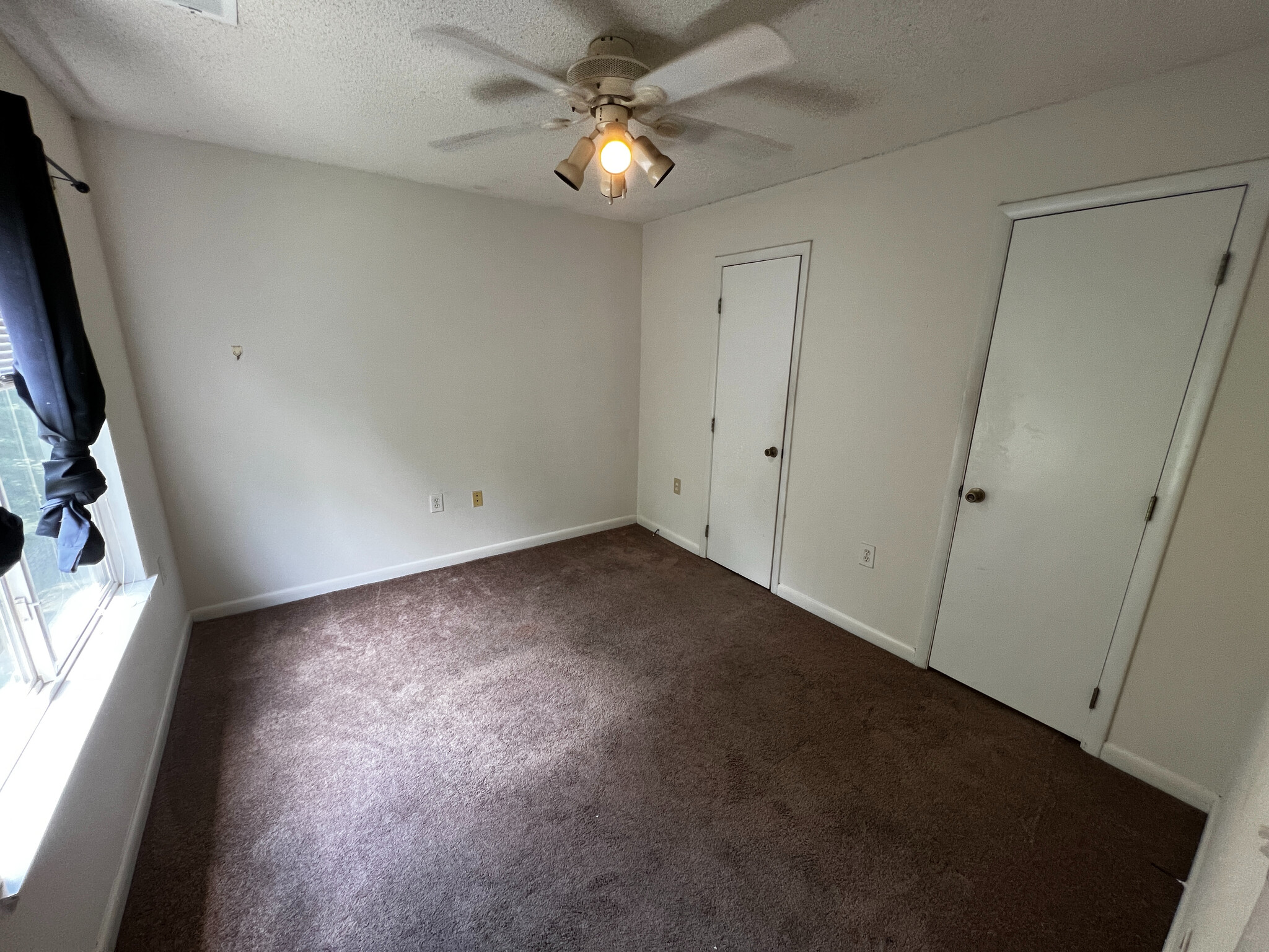 Building Photo - Room in Condo on Crab Orchard Dr