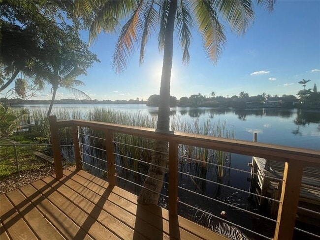 Building Photo - 5507 SW 24th Ave