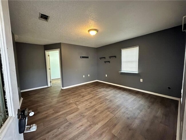 Building Photo - 34657 Grantham College Rd