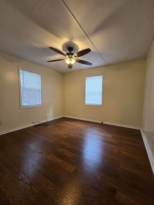 Building Photo - 2053 Telfair St