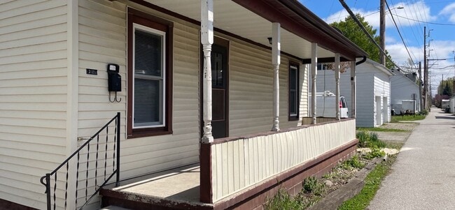 Building Photo - Nice Totally Remodeled 3 Bedroom /1 Bath Home in Downtown Goshen