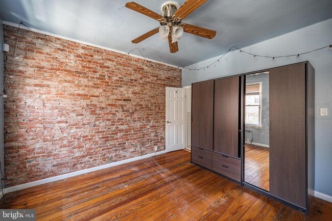 Building Photo - 835 N Newkirk St