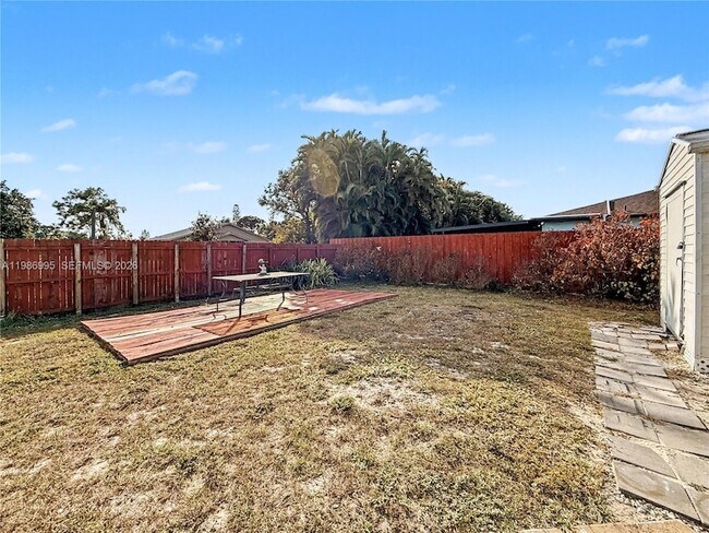 Building Photo - 7658 Laurel Valley Rd