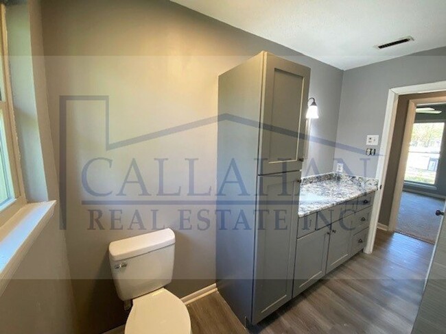 Building Photo - Updated Sherwood 3 Bedroom Home