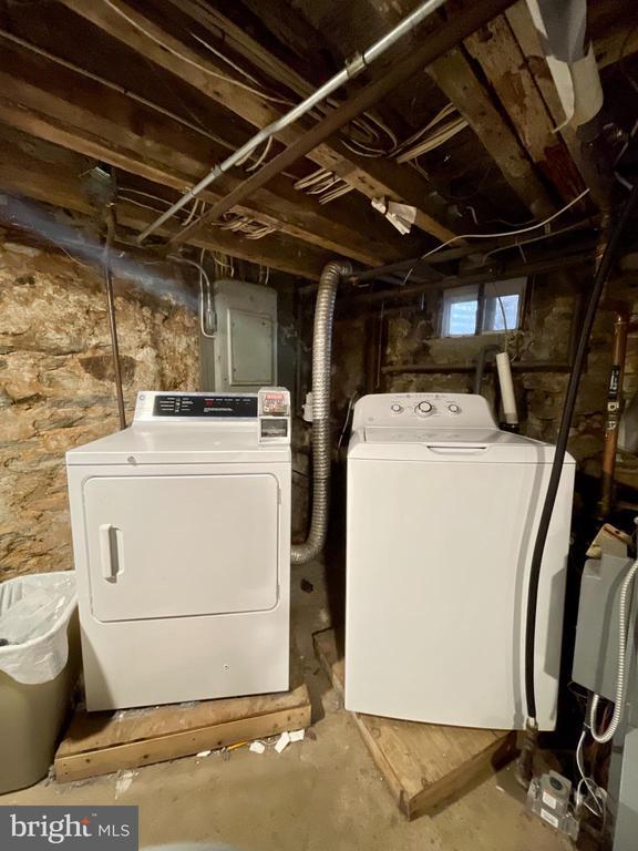 Building Photo - 416 N 31st St