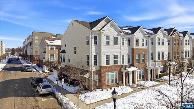 Building Photo - 25 Veterans Dr