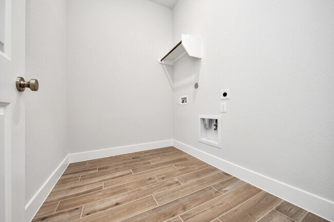 Building Photo - 26907 Southwick Vly Ln