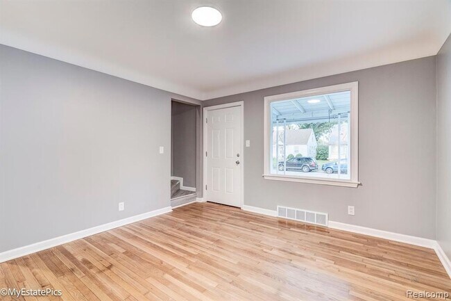 Building Photo - 6151 Helen St