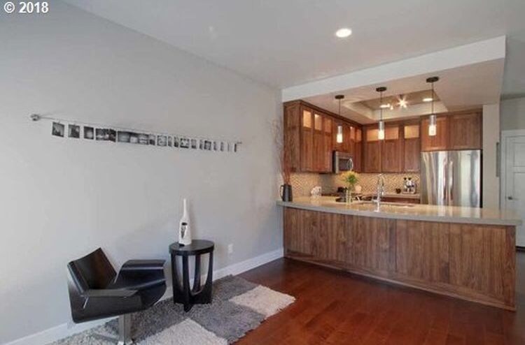 Building Photo - 1534 Charnelton Alley