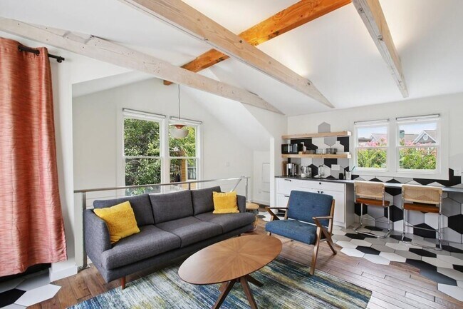 Primary Photo - 69 Randolph St NE