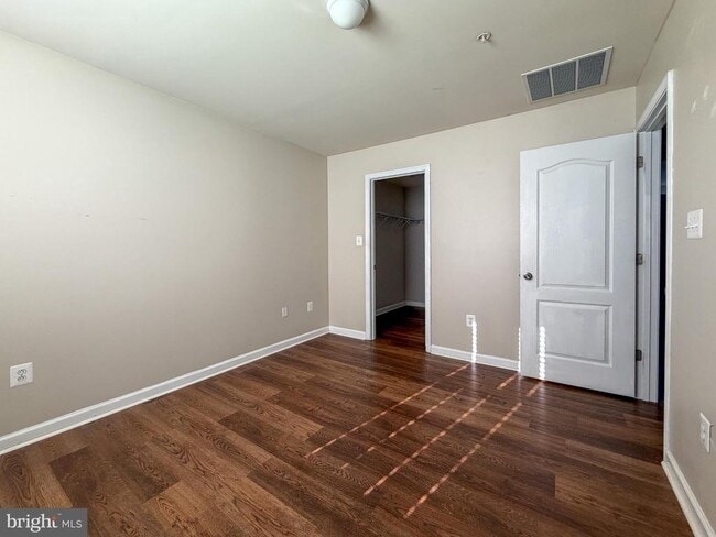 Building Photo - 1005 Sithean Way