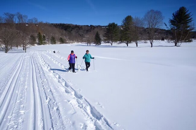 Building Photo - 2364 Willard Rd