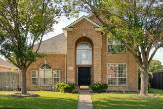 Building Photo - "Charming 4-Bedroom Home with 3 Full Baths...
