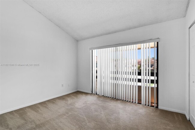 Building Photo - 10202 SW 77th Ct