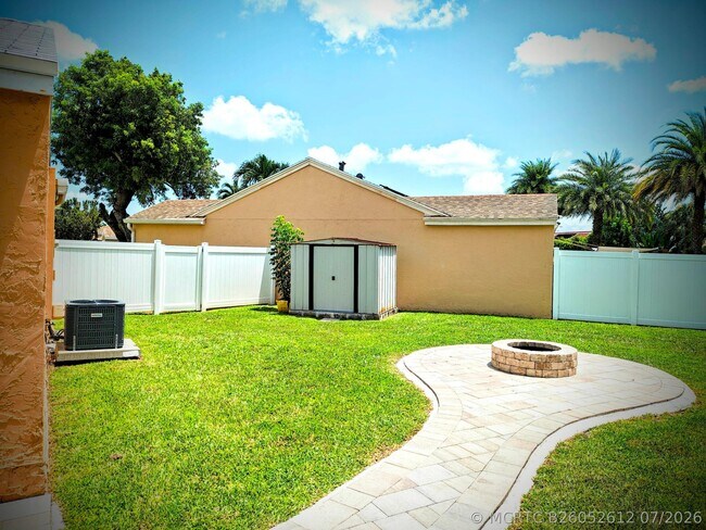 Building Photo - 9785 Ridge Creek Rd