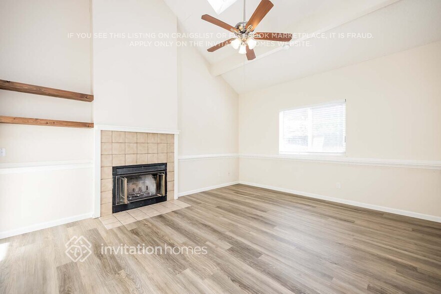 Building Photo - 2935 Haystack Dr