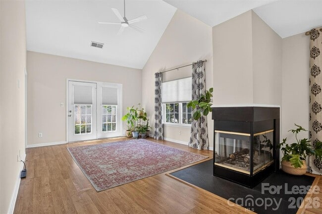 Building Photo - 9020 Roseton Ln