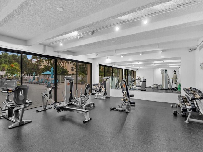 Building Photo - 20381 NE 30th Ave