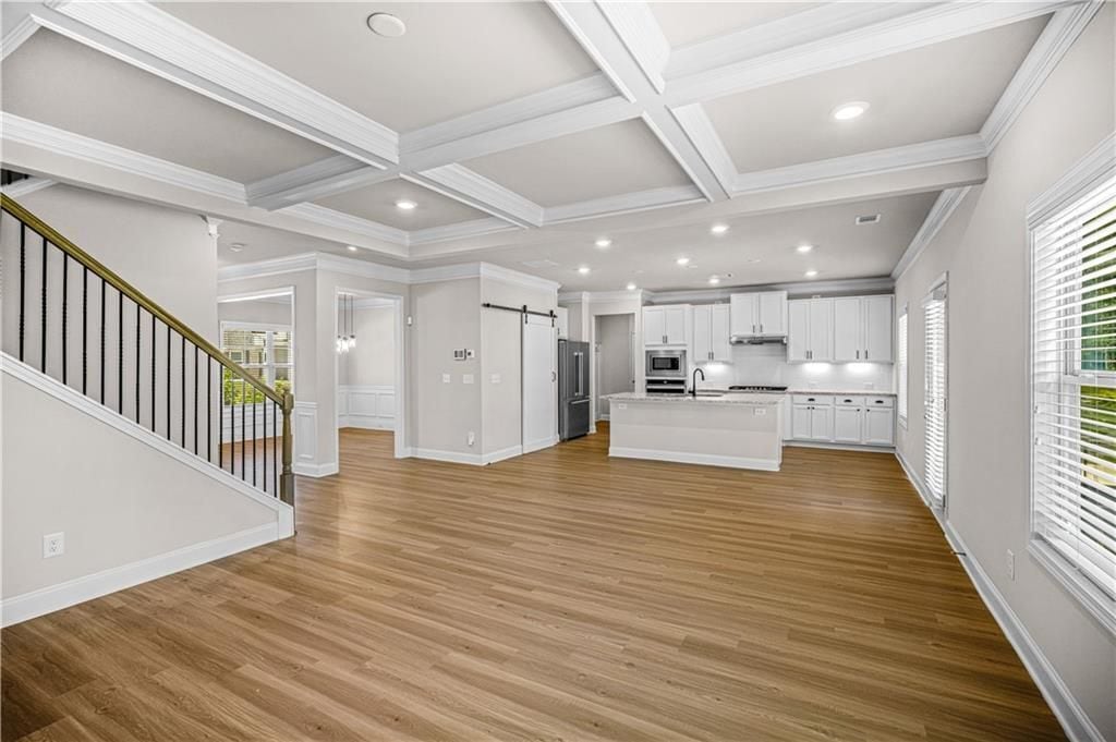 Building Photo - 18 Dorothy Ln