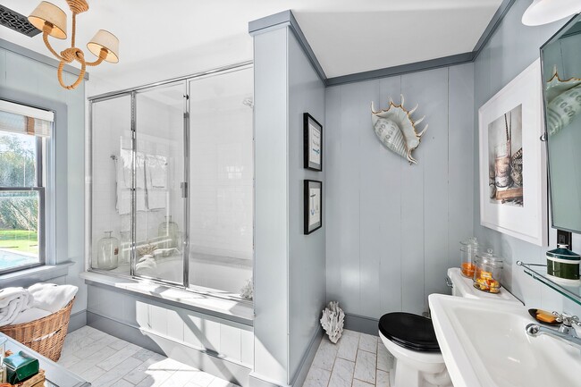 Building Photo - 90 Powell Ave