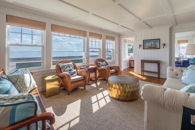 Building Photo - 159 Beach Ave