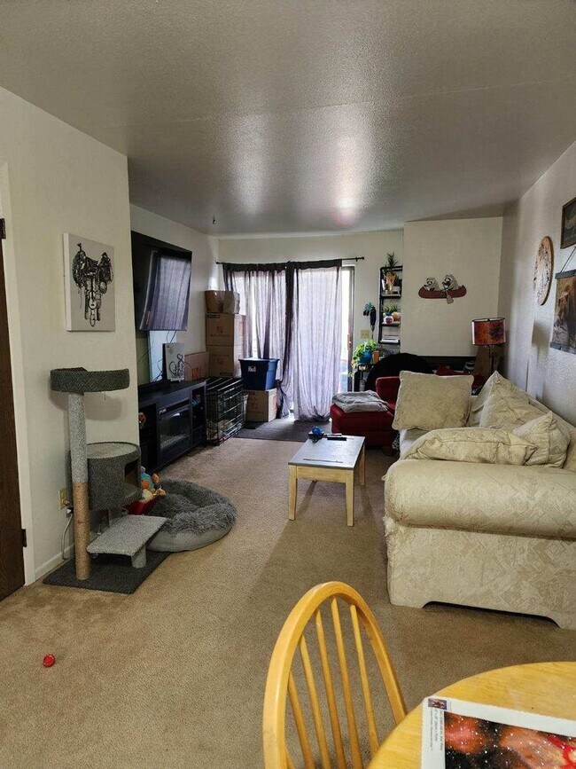 Building Photo - Cottonwood Apartments