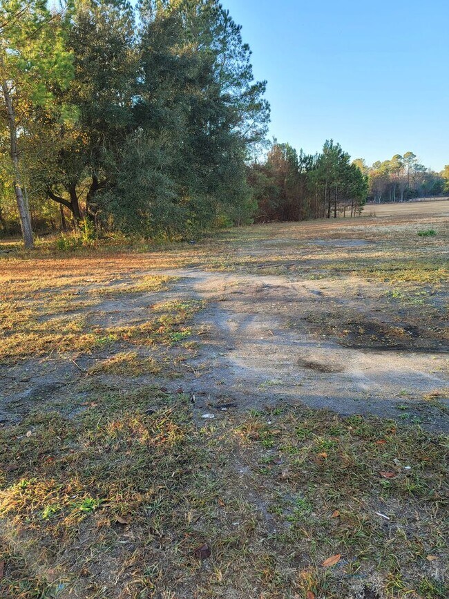 Building Photo - 5941 Antioch Rd
