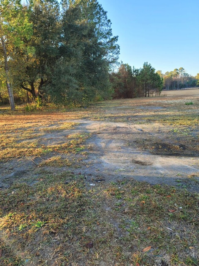 Building Photo - Charming Country Living in Conway, SC