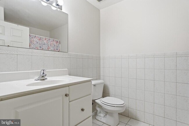 Building Photo - 13675 Philmont Ave