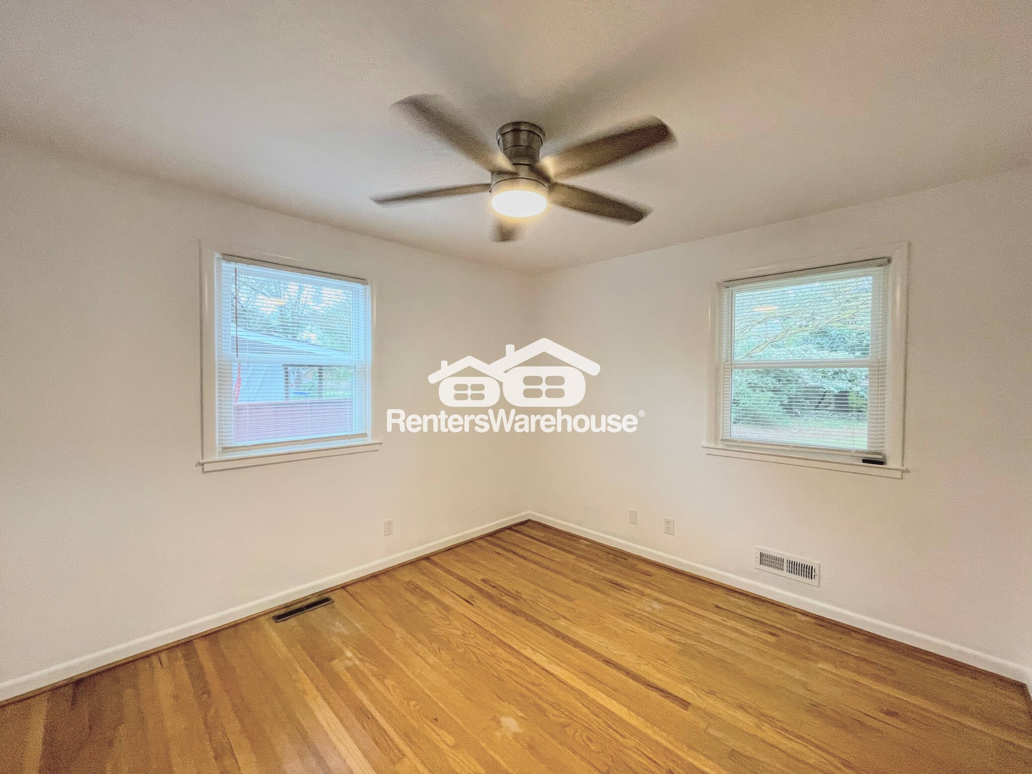 Building Photo - 4837 Milan Dr