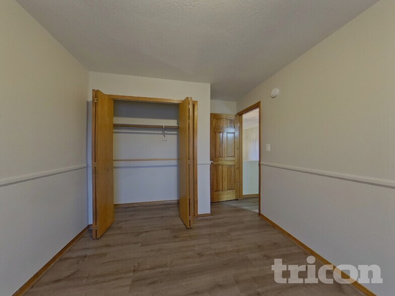 Building Photo - 7910 Camfield Cir