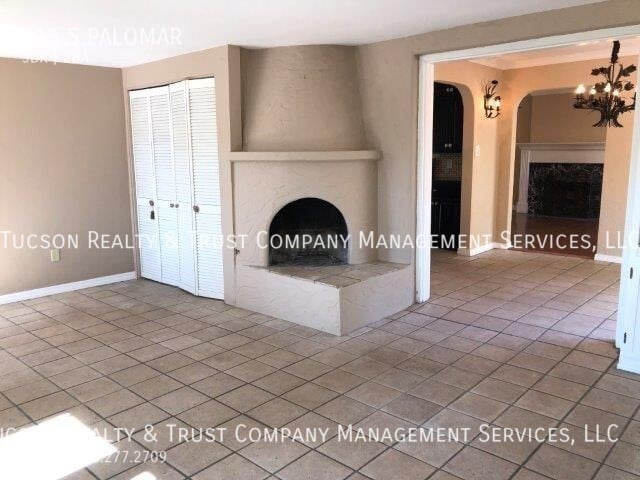 Building Photo - 115 S Palomar Dr
