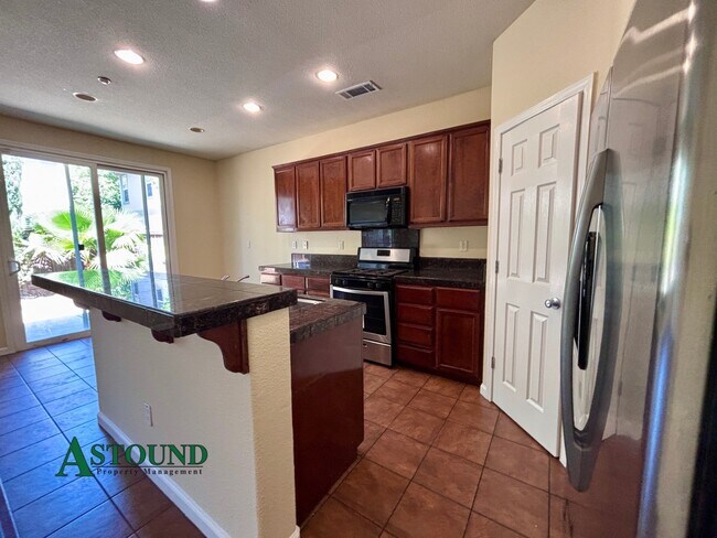 Building Photo - 1268 Picadilly Ln