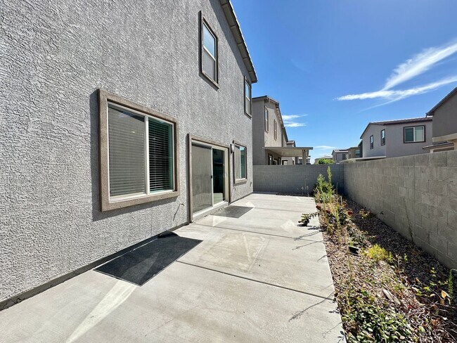 Building Photo - 8357 Aurora Rdg Ave