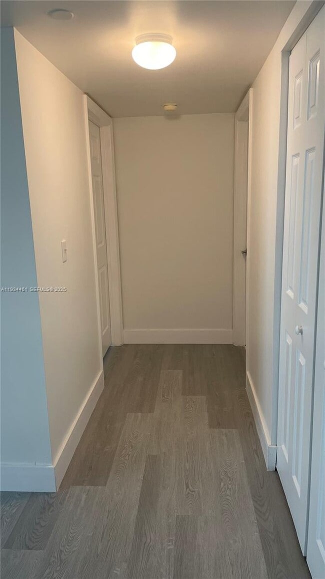 Building Photo - 3000 Coral Wy