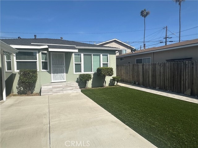 Building Photo - 16326 Denker Ave