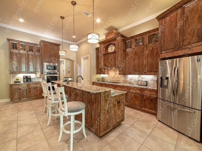 Building Photo - 6587 Westminster