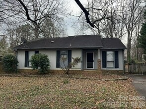 Building Photo - 10212 Invershiel Ct