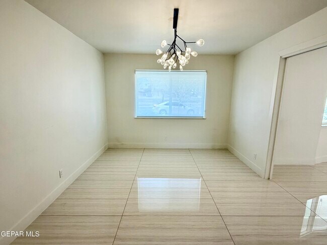 Building Photo - 8500 Edgemere Blvd