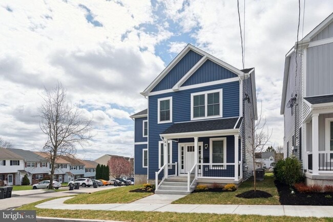 Building Photo - 48 Evergreen Ln