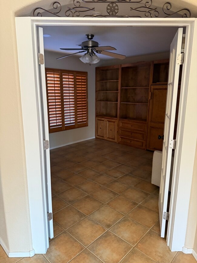 Building Photo - 2384 E Bonita Canyon Dr