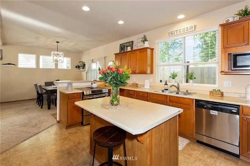 Building Photo - 1309 Koda Cir SE