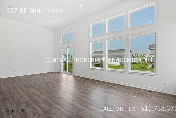 Building Photo - 377 NE Mink Dr